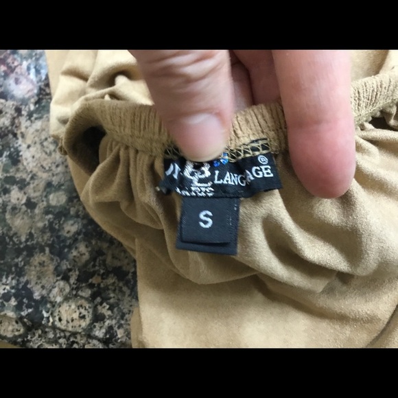 Boy Language Women’s Off The Shoulder Faux Suede Blouse NWOT - Picture 4 of 7